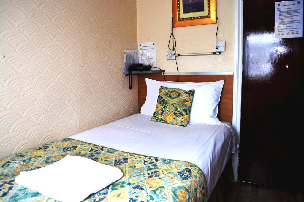 Falcon Hotel Londres Habitación foto