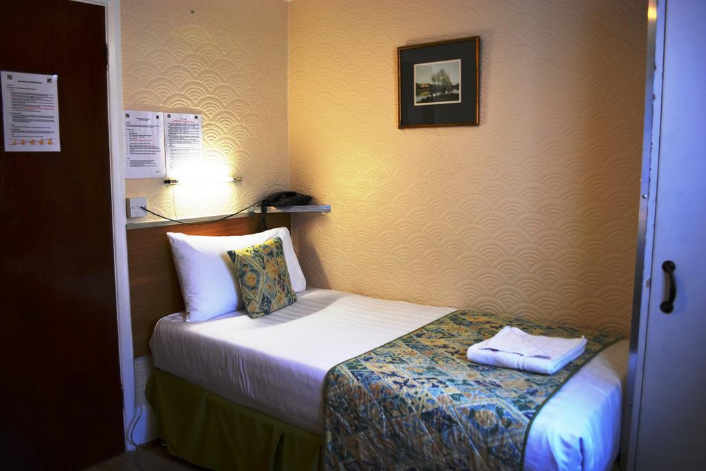 Falcon Hotel Londres Habitación foto